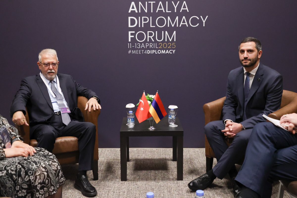 Rubinyan ve Kılıç Antalya'da buluştu